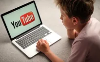 Trẻ suýt mất mạng vì học “thắt cổ” trên YouTube