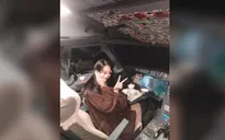 Phi công bị cấm bay trọn đời vì cho phép nữ du khách vào buồng lái sống ảo