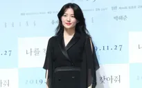 Lee Young Ae trẻ và đẹp như nữ thần ở độ tuổi U50