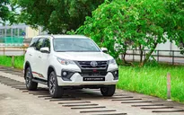 Thị trường ô tô ế ẩm, các ông lớn đua nhau giảm giá cả trăm triệu đồng