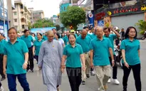 TP.HCM: Hàng nghìn người tham gia đi bộ "Đồng hành vì người nghèo"