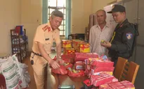 "Nóng" tình trạng vận chuyển pháo lậu vào nội địa