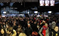 Giao thông tê liệt tại Paris do biểu tình kéo dài