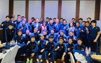 Đại sứ đặc mệnh toàn quyền Việt Nam tại Hàn Quốc thăm đội tuyển U23 Việt Nam