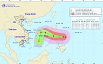 Bão Kammuri giật cấp 17 đang tiến gần biển Đông