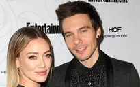 Hilary Duff bí mật kết hôn tại nhà riêng