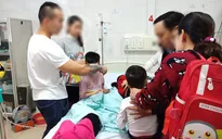 Thanh Hóa: Hàng chục trẻ mầm non cấp cứu nghi do ngộ độc thực phẩm