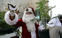 “Kinh doanh” ông già Noel vực dậy các trung tâm mua sắm ở Mỹ