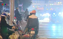 Lộn xộn giao thông trong giờ cao điểm tại Hà Nội