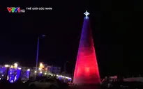 Cây thông Noel từ 120.000 vỏ chai nhựa