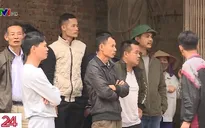 Người dân tiếp tục chặn xe vào bãi rác Nam Sơn
