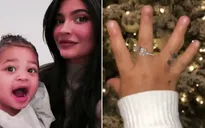 Kylie Jenner bị chỉ trích vì tặng nhẫn kim cương xa xỉ cho con gái 1 tuổi