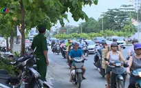 TP.HCM: Lô cốt ảnh hưởng giao thông