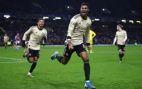 CẬP NHẬT Kết quả, bảng xếp hạng vòng 20 Ngoại hạng Anh: Norwich 2-2 Tottenham, Burnley 0-2 Man Utd, West Ham 1-2 Leicester