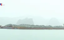 Bắt giữ lô hàng quặng bauxit nhôm xuất lậu