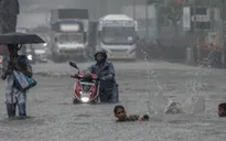 Mưa lớn gây nhiều thương vong tại Ấn Độ và Sri Lanka