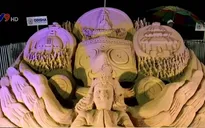 Hàng trăm người tham gia lễ hội điêu khắc cát tại Ấn Độ