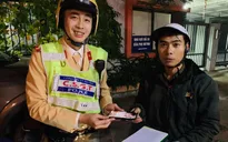 Đánh rơi điện thoại đắt tiền, người đàn ông may mắn nhận lại từ Cảnh sát 141