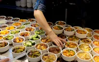 Nhà hàng tại Trung Quốc lao đao vì thiếu thịt lợn