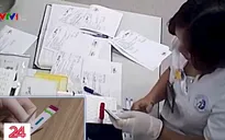 Hàng nghìn que thử HIV, viêm gan B bị cắt đôi trước khi tiến hành xét nghiệm