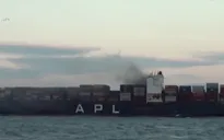 Tàu hàng container bốc cháy trên vùng biển Bà Rịa - Vũng Tàu