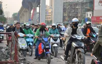 Giao thông tắc nghẽn, bến xe chen chúc vì người dân đổ về quê ăn Tết Kỷ Hợi 2019