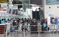 Sân bay Nội Bài tiếp tục hạn chế người đưa tiễn
