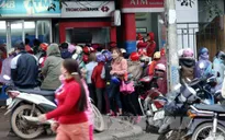 Nỗi lo thường trực không rút được tiền tại các cây ATM dịp trước Tết