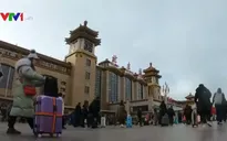 Hàng nghìn người Trung Quốc ùn ùn đổ về quê ăn Tết