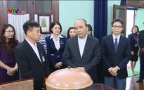 Thủ tướng dâng hương tưởng niệm Chủ tịch Hồ Chí Minh