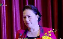 Chủ tịch Quốc hội thăm doanh nghiệp đầu năm