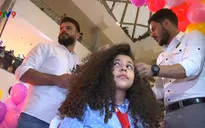 Jordan: Sáng kiến tặng tóc giả cho trẻ em ung thư