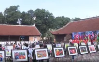 Sống lại không khí bóng đá Việt Nam 2018 qua sách ảnh của Nguyễn Á