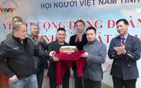 Hội người Việt tỉnh Odessa, Ukraine đấu giá bánh chưng gây quỹ từ thiện