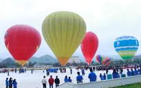 Bữa tiệc đầy màu sắc tại lễ hội bay khinh khí cầu quốc tế ở Mộc Châu