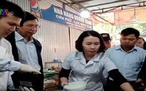 Phạt 2 nhà hàng vi phạm an toàn thực phẩm tại Lễ hội chùa Hương