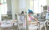 Tự điều trị ở nhà, nhiều bệnh nhân nhập viện do biến chứng ho gà