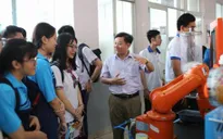 Trường đại học đầu tiên đào tạo miễn phí ngành Robot và trí tuệ nhân tạo