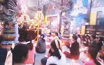 Đua nhau đi cúng sao mong giải hạn: Tín ngưỡng dân gian đã bị biến tướng?