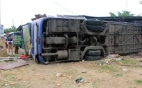 Xe khách giường nằm bị lật ở Nha Trang thiếu an toàn kỹ thuật