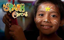 Spark Circus - Tổ chức cộng đồng mang tiếng cười đến với dân tị nạn