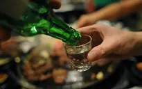 Cảnh báo nguy cơ ngộ độc rượu trong dịp lễ, Tết