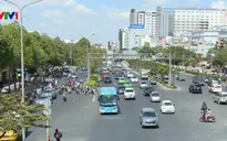 TP.HCM nắng nóng, chỉ số tia UV ở mức cao