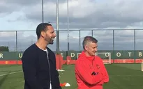 Trước đại chiến Liverpool, HLV Solskjaer mời hàng loạt huyền thoại Man Utd về "tiếp lửa"