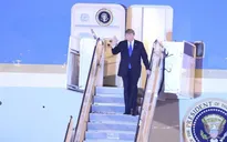 VIDEO Tổng thống Mỹ Donald Trump cảm động vì sự đón tiếp nồng nhiệt của người dân Việt Nam
