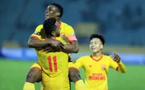 DNH Nam Định 1-0 B.Bình Dương: 2 thẻ đỏ và 1 bàn thắng