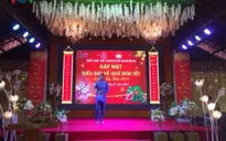 Niềm vui của những người con ở hải ngoại trở về ăn Tết quê hương