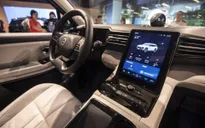 Xe hơi thông minh Trung Quốc "nhốt" khách cả tiếng đồng hồ