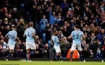 Đang tiến băng băng, Guardiola vẫn lo Man City mất điểm