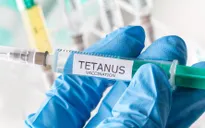 Mẹ bài trừ vaccine, con suýt mất mạng